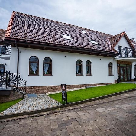 Hotel Palatin Oravsky Podzamok Buitenkant foto