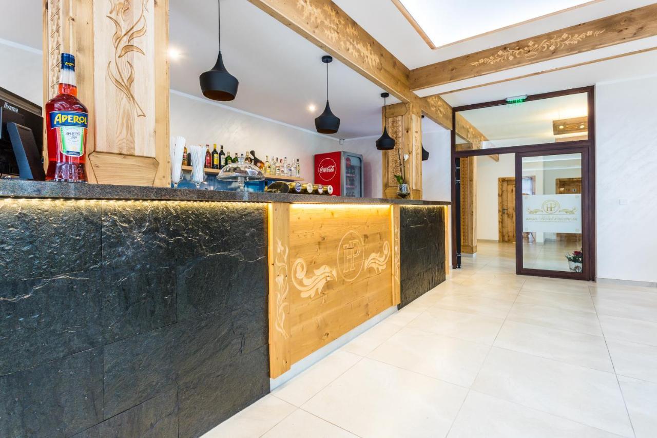 Hotel Palatin Oravsky Podzamok Buitenkant foto