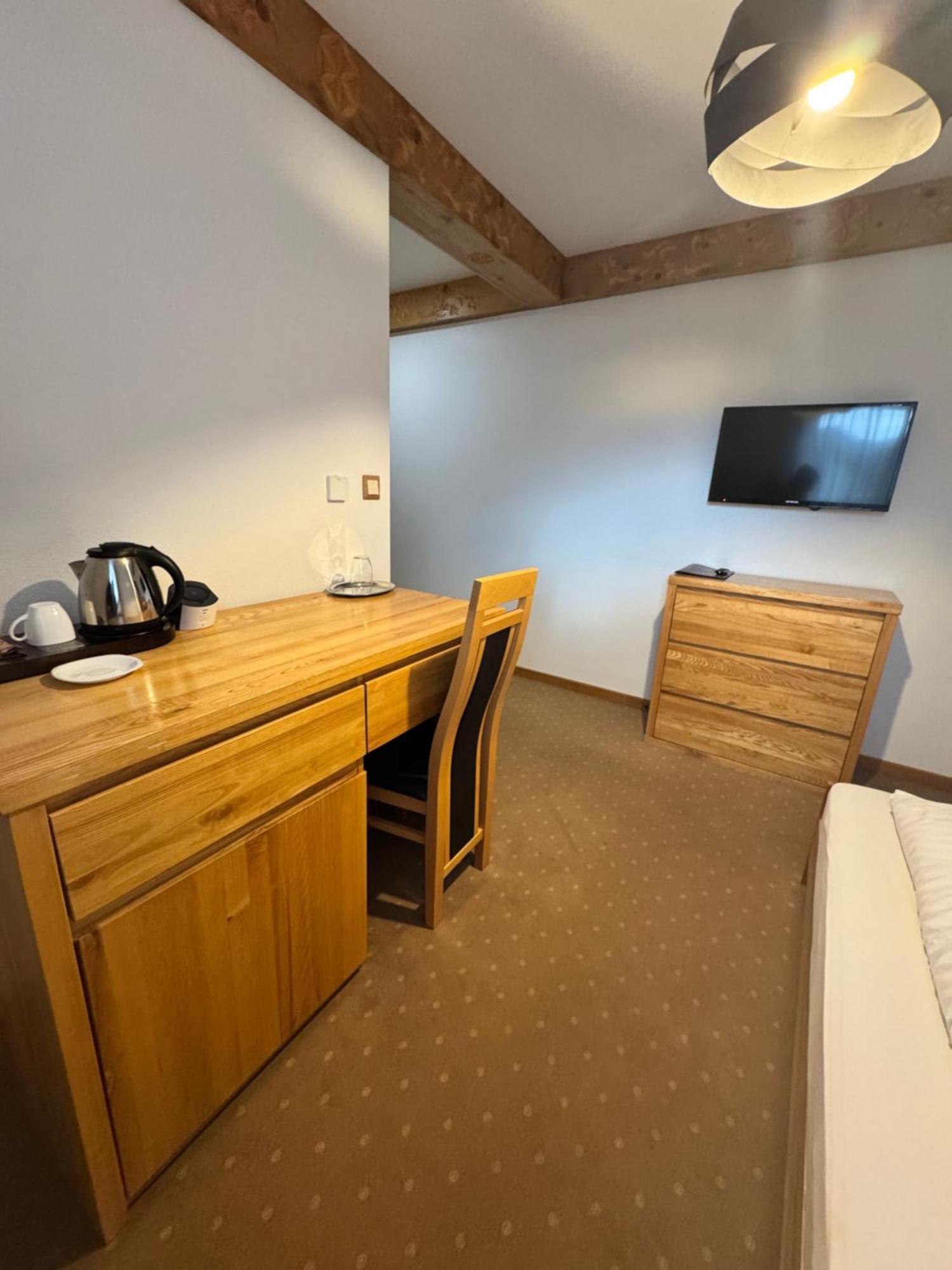 Hotel Palatin Oravsky Podzamok Buitenkant foto